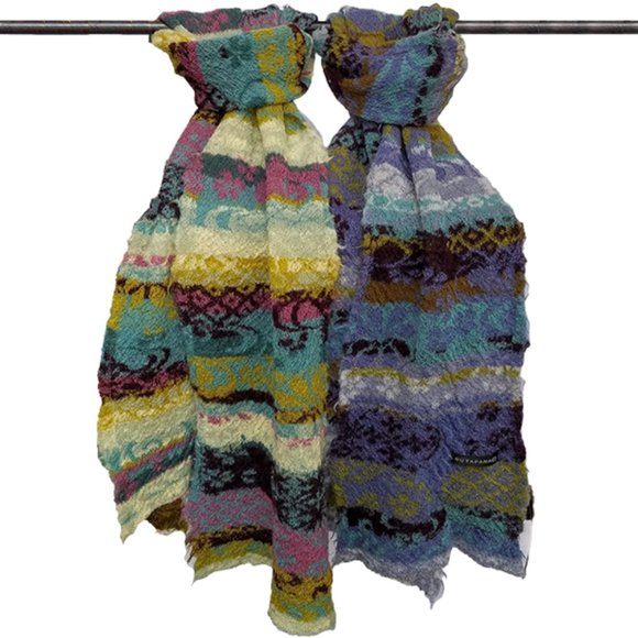 BUTAPANA Japanese Patterned Wool Knit Scarf Floral Stripe - Picture 2 of 3